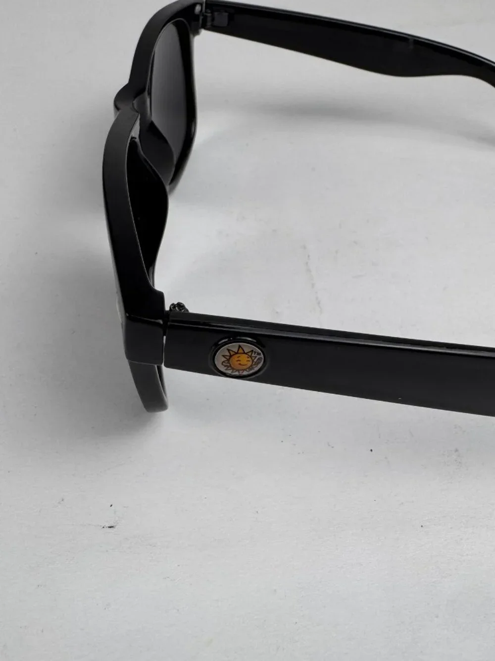 Black Wayfarer Style Sunglasses Smiling Sun Logo UV Protection (Minor Scratches)